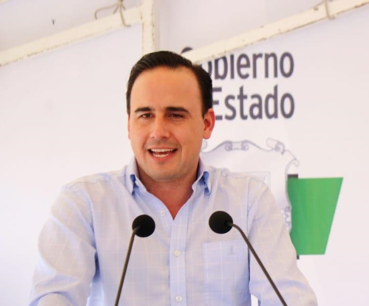 Con el apoyo del gobernador Riquelme y la I.P. se resuelven carencias en Coahuila: Manolo Jiménez