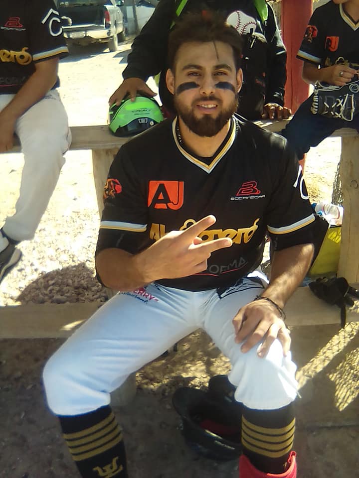 Mario Espinoza: campeón en “home runs” conectados