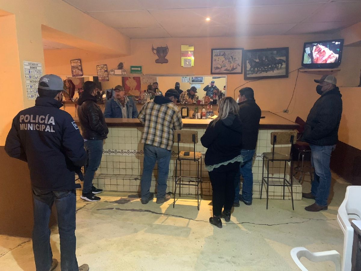 Respetan bares y cantinas protocolos sanitarios en Múzquiz