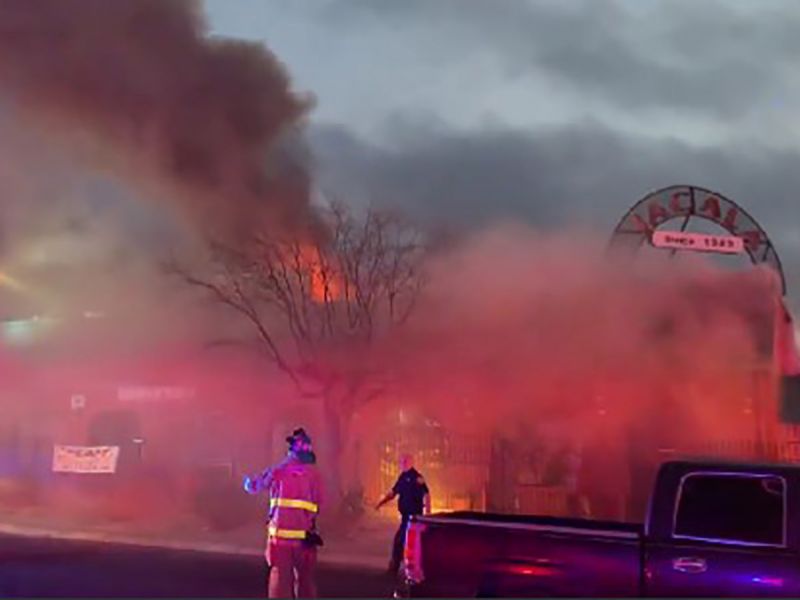 Incendio consume famoso restaurante Jacala de San Antonio, Texas