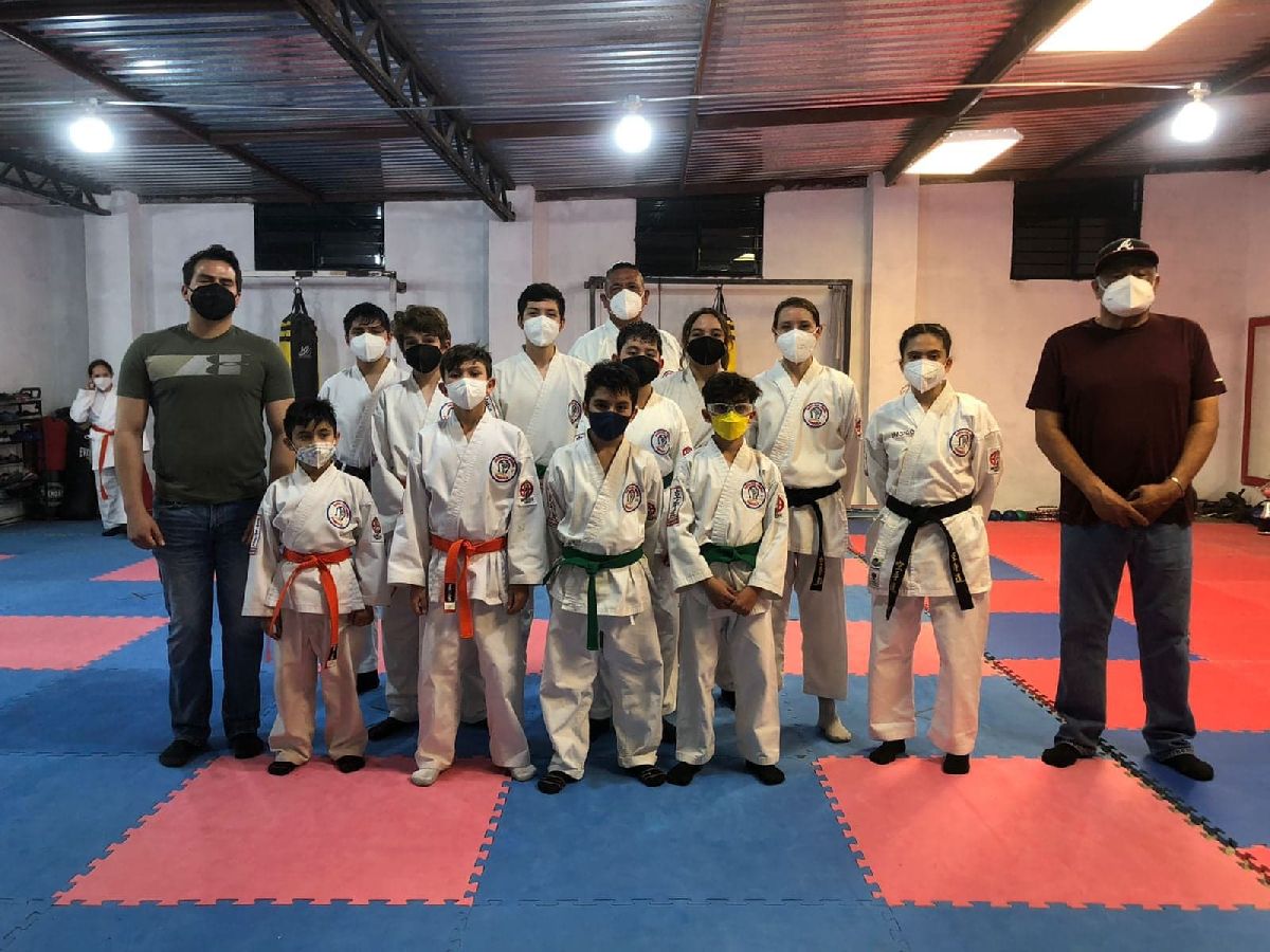 Atletas sabinenses representan a Coahuila en Nacional de Karate