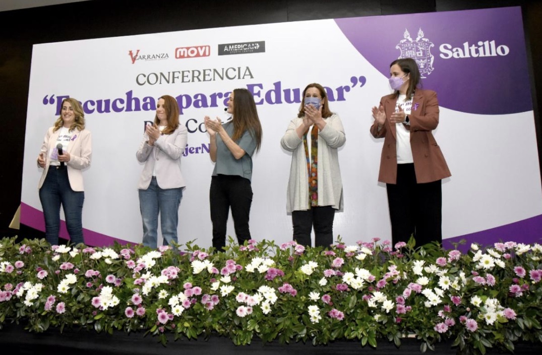 Dictan para las mujeres la conferencia Escuchar para Educar