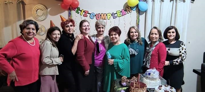 Elvira Borjón celebró su cumpleaños con amigas