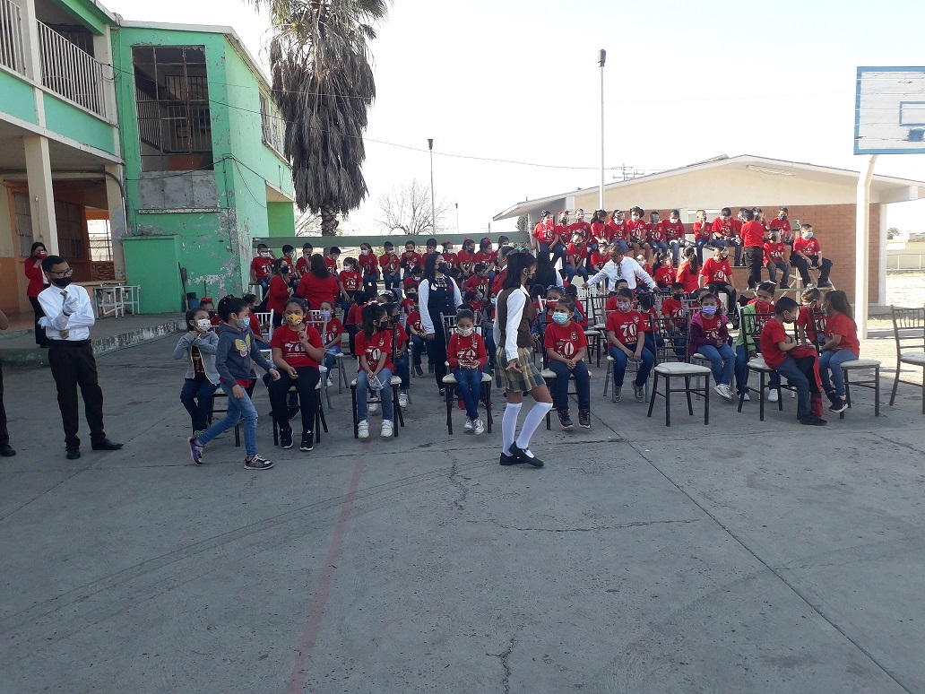 Escuela Rubén Moreira Cobos celebró su 70 aniversario