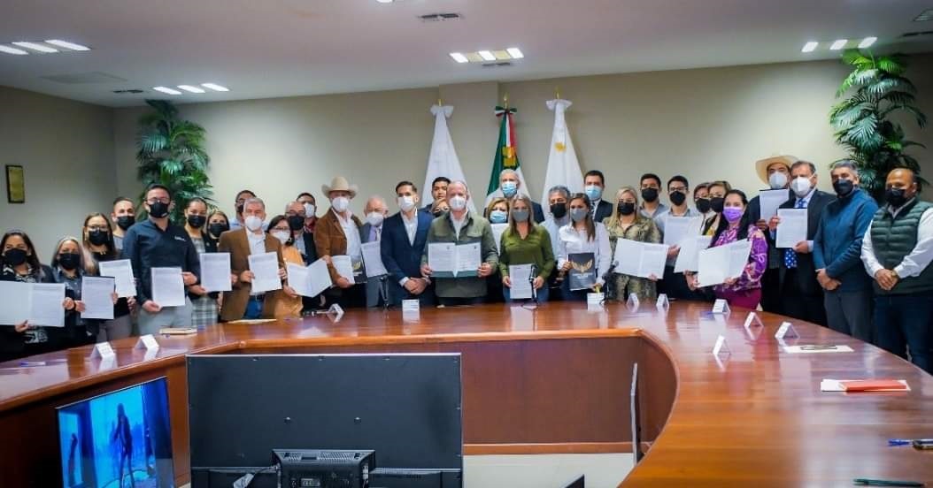 Firman convenios Ayuntamiento de Piedras Negras e Instituciones educativas