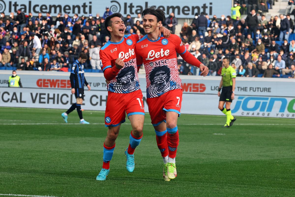 Chucky Lozano brilla con asistencia en victoria del Napoli sobre Atalanta