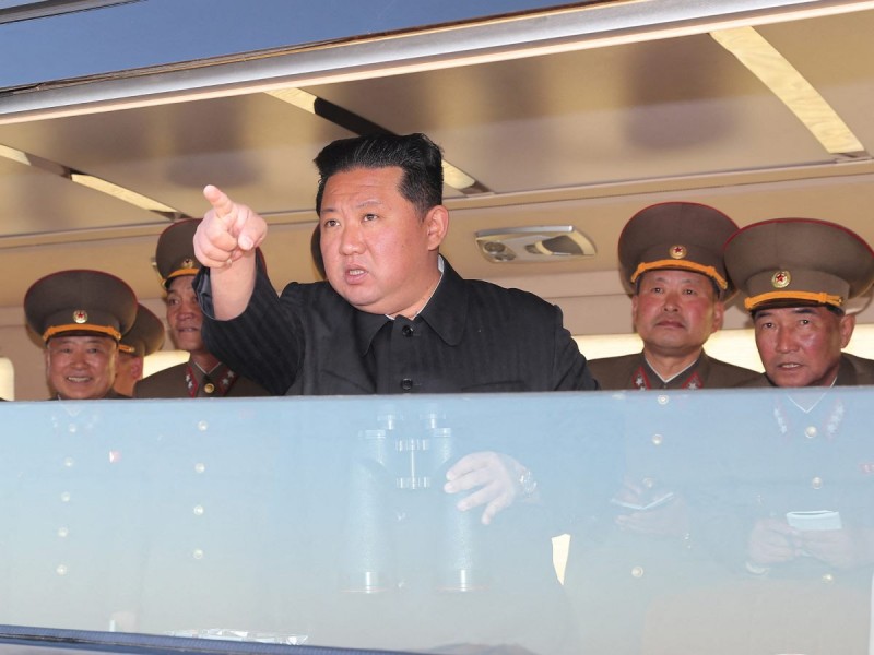 Corea del Norte presume «poder invencible» previo a aniversario militar