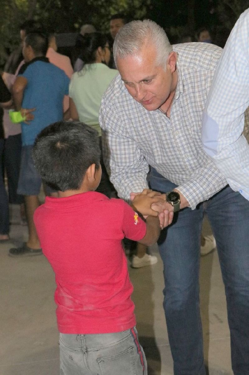 Alcalde celebra el Día del Niño con niñas y niños del DIF Torreón