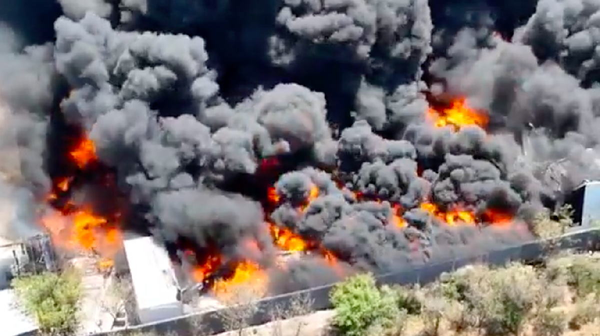 Se incendia parque industrial en Apodaca, Nuevo León