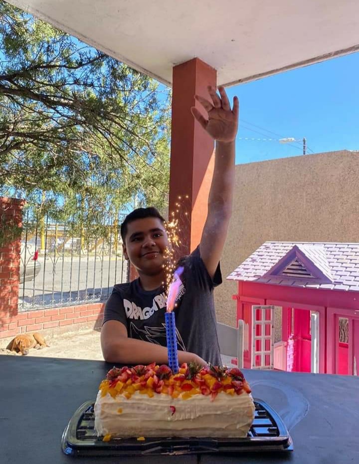 Alex Zamora celebró su cumpleaños
