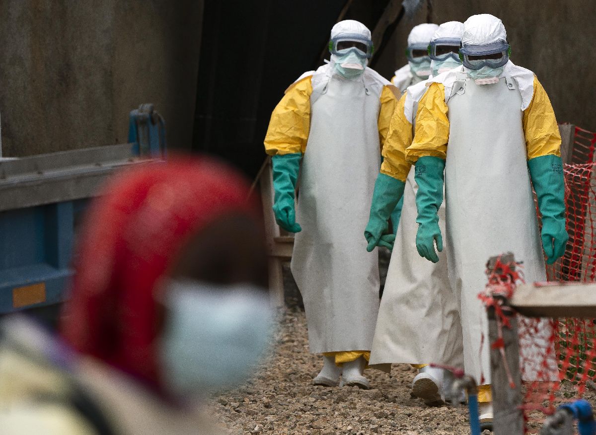 OMS no descarta propagación internacional del ébola