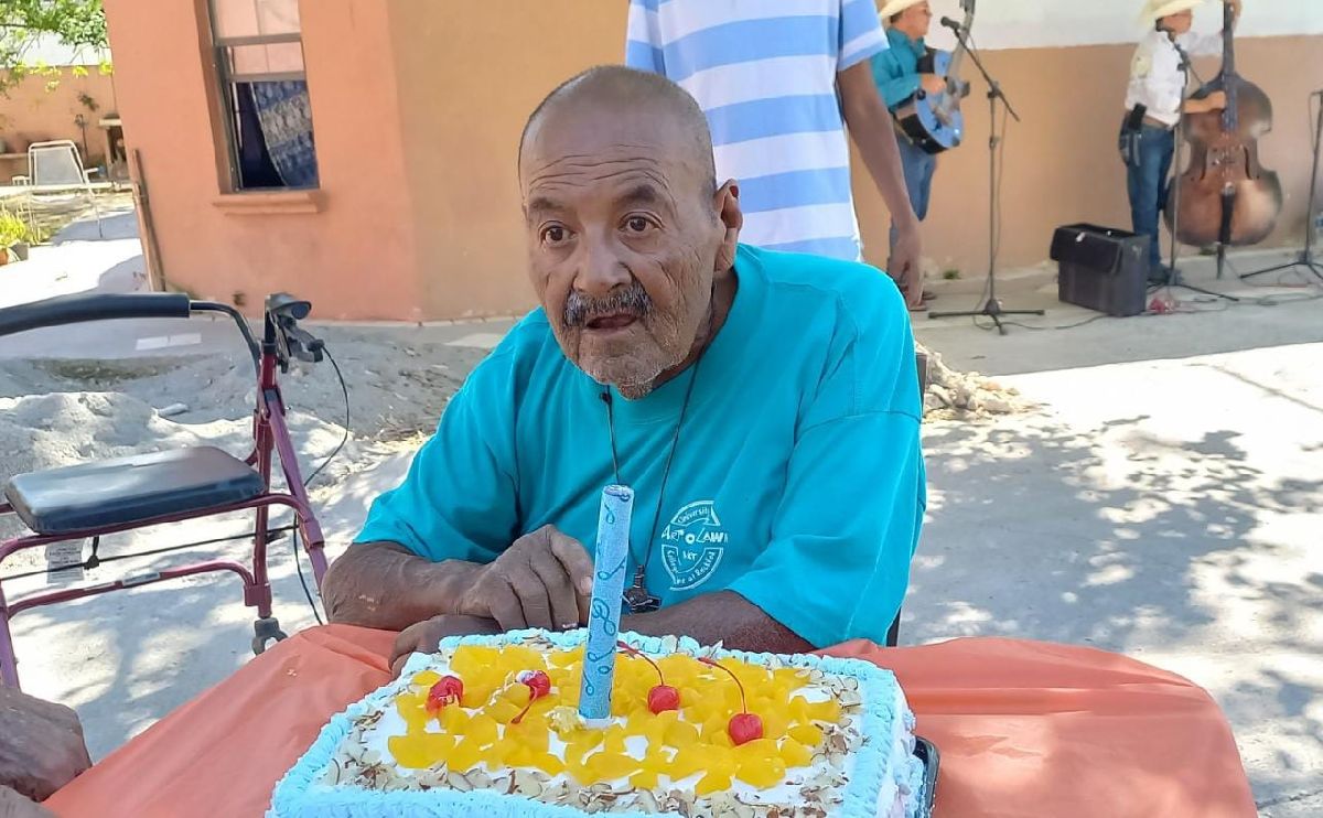 Por primera vez en 76 años Don Julio cumple su sueño “Tener una fiesta de cumpleaños”