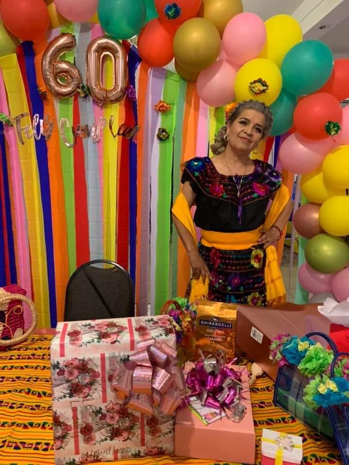 Maestra Rosa Edilia festejó sus 60 primaveras