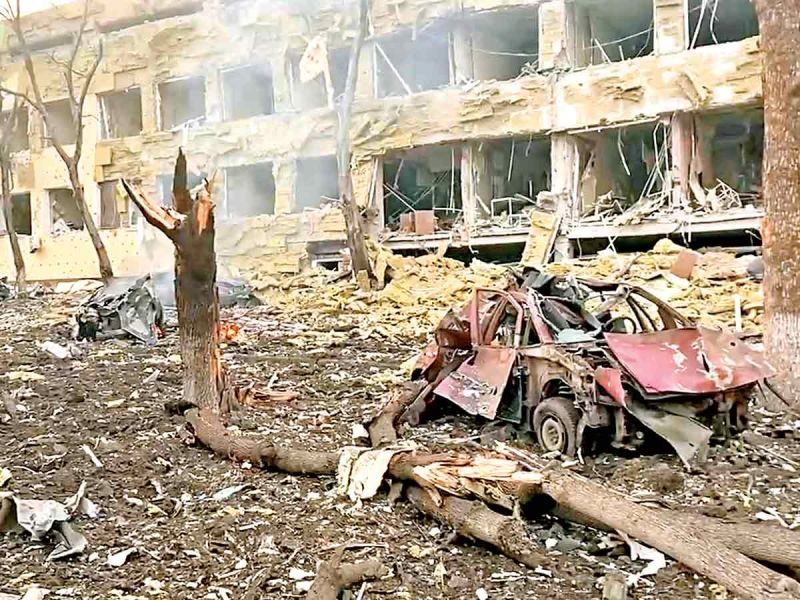 Bombardean hospital pediátrico; ataque recibe condena mundial