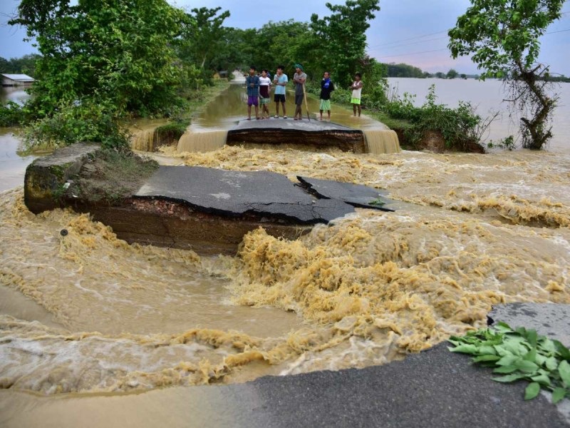 Inundaciones en India y Bangladesh dejan al menos 60 muertos