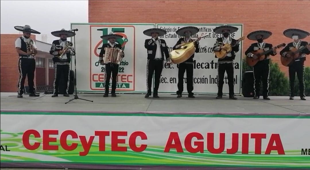 Festejan día del estudiante en CECyTEC Agujita