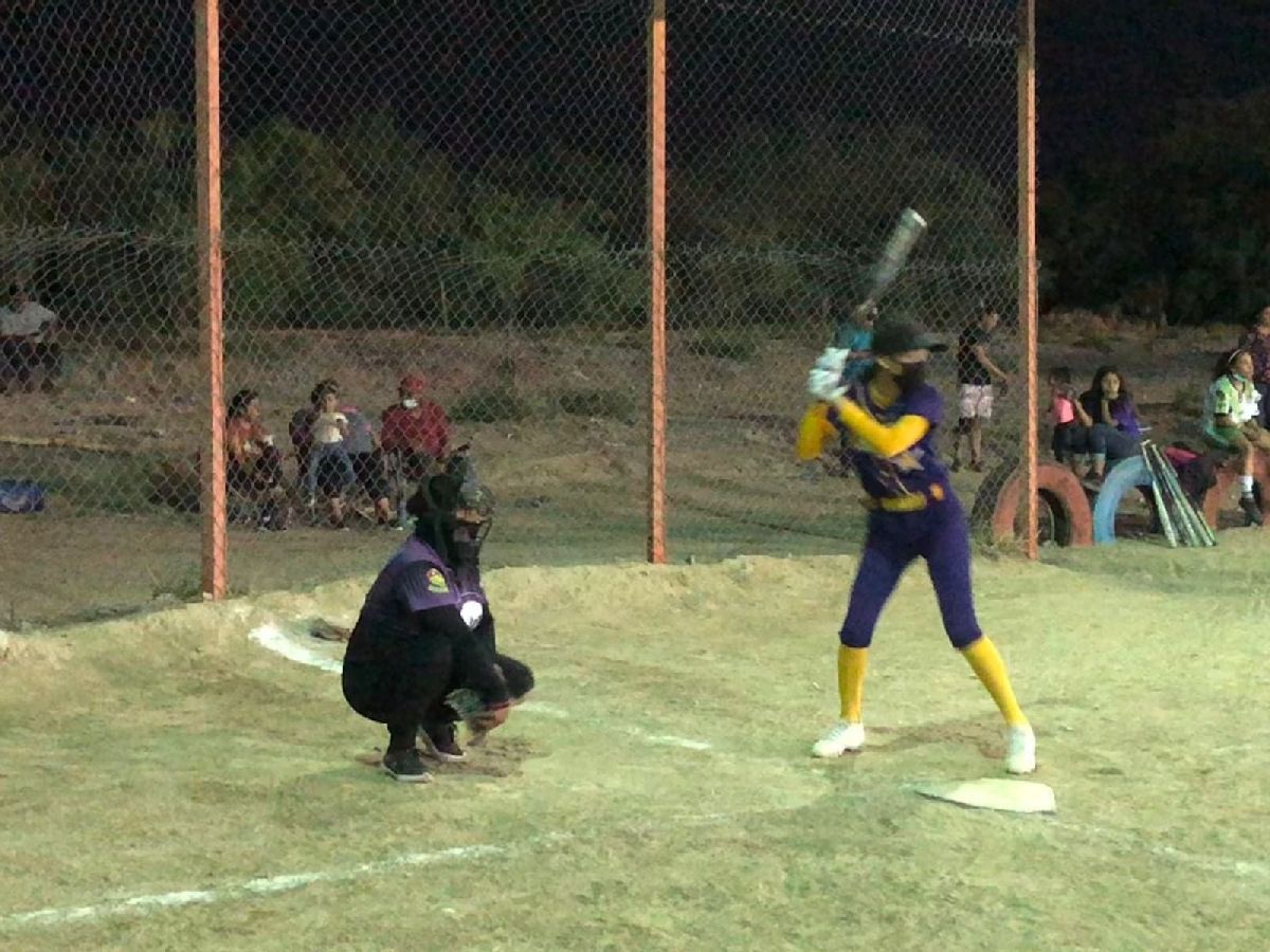 Panteras de Juárez avanza a semifinales del softbol femenil “B”