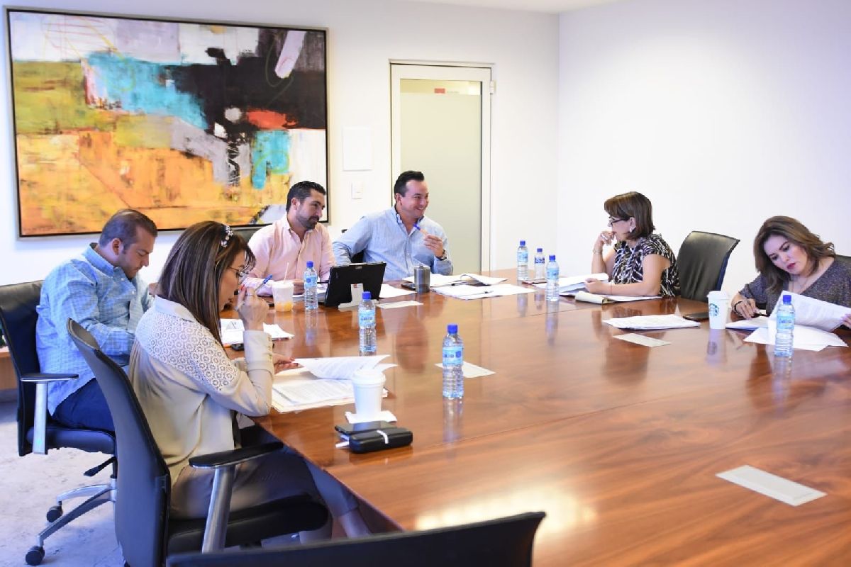 Revisan situación jurídica de trabajadores del IMCE y Radio Torreón