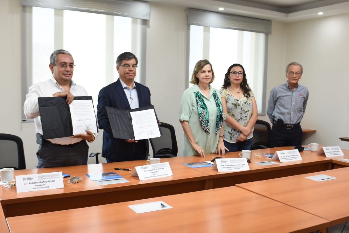 Municipio atestigua firma de convenio entre Fundación Jimulco y Universidad Iberoamericana