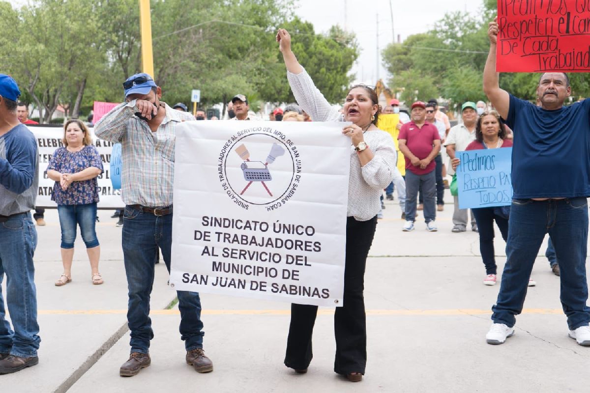 Pretenden burócratas quebrantar finanzas de San Juan de Sabinas