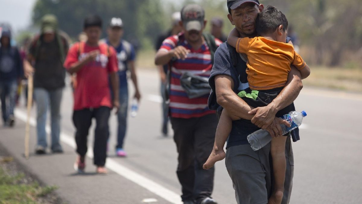 Caravanas de migrantes no representan un riesgo para Acuña: Emilio