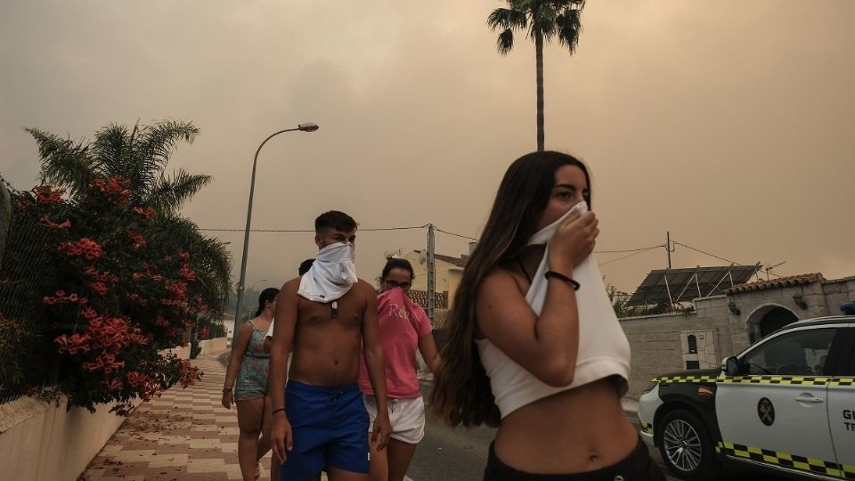 Ola de calor e incendios siguen arrasando en España, Portugal y Francia; ya van más de 500 muertos