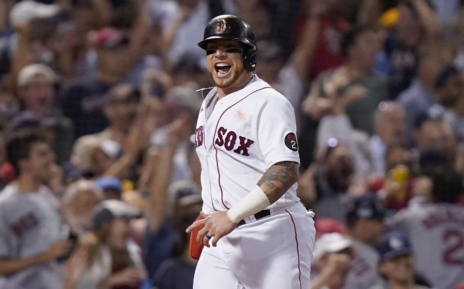 Red Sox anota 9 carreras sin respuesta y vence a Yankees