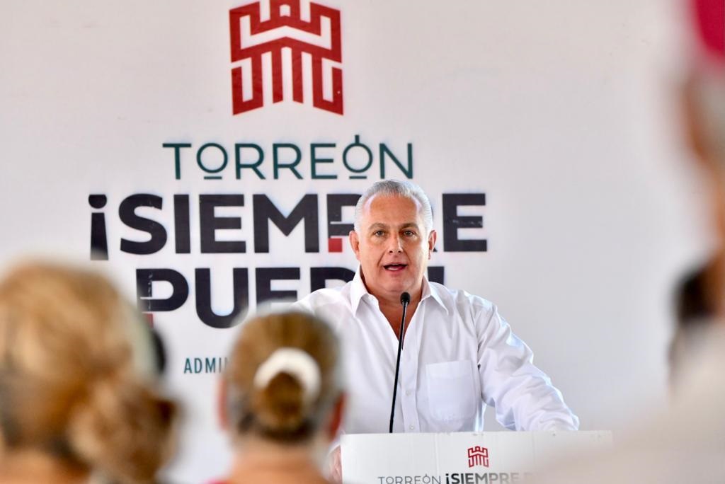 Alcalde lleva atención médica y servicios complementarios al sur de Torreón