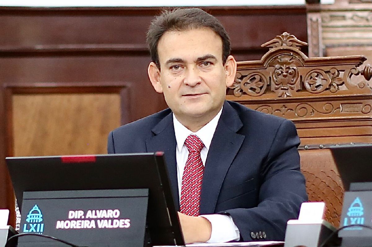 Insiste Álvaro Moreira a federación garantizar abasto de medicamentos en clínicas y hospitales de Coahuila