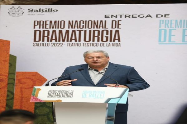 Entrega Gobierno de Saltillo premios nacionales de Dramaturgia y Ballet