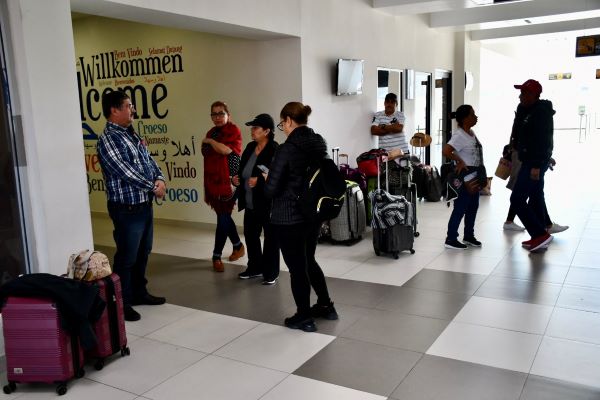 Más de 500 pasajeros quedan varados en el aeropuerto de Ramos Arizpe 
