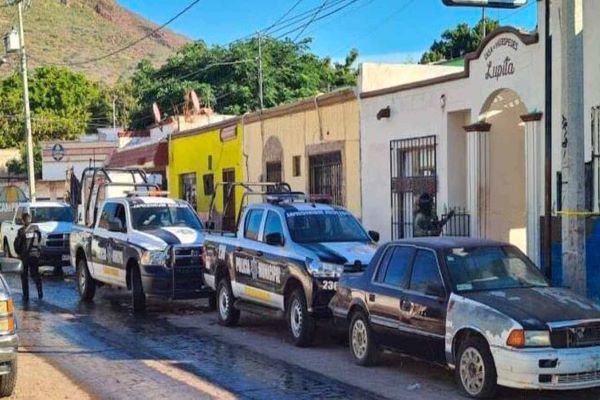 Asesinan a dos hombres dentro de un vehículo en Guaymas, Sonora