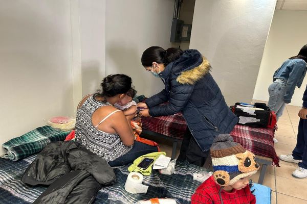 Atienden en Torreón a personas vulnerables