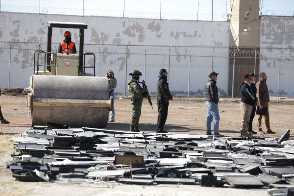 Decomisan casi 3 mil objetos prohibidos en Cereso 3 de Ciudad Juárez