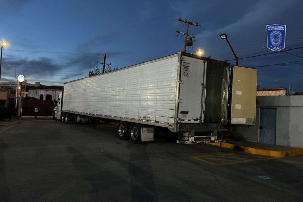 Aseguran trailer que transportaba 47 kilos de cristal en Chihuahua