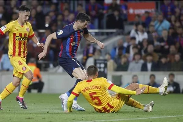 El Barcelona se toma LaLiga con calma y empata sin goles con el Girona