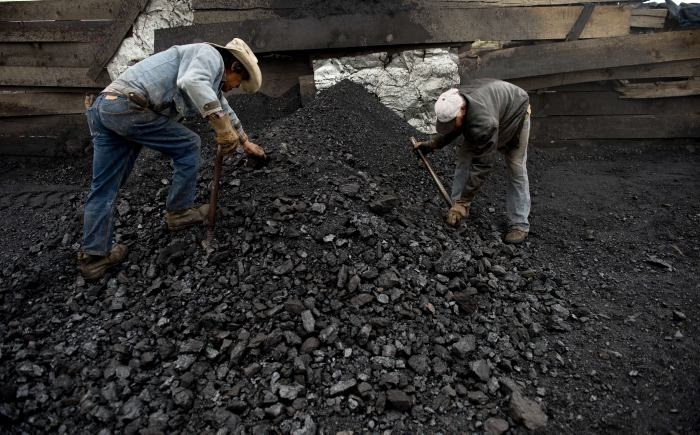 Cuestionan carboneros ley minera