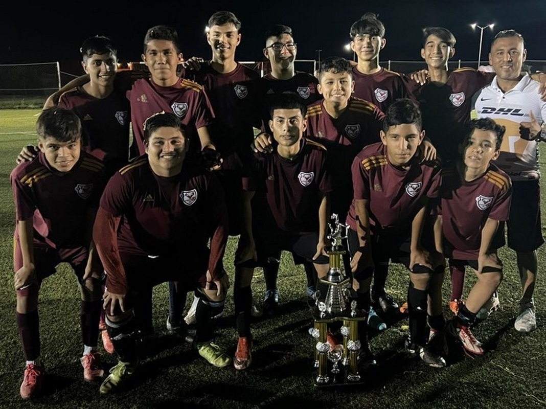 Venados alza trofeo de campeonato