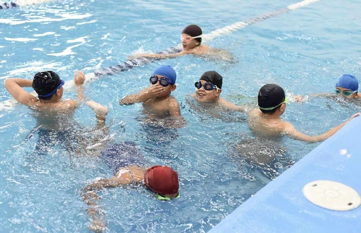 Promueven cursos de natación durante las vacaciones de verano