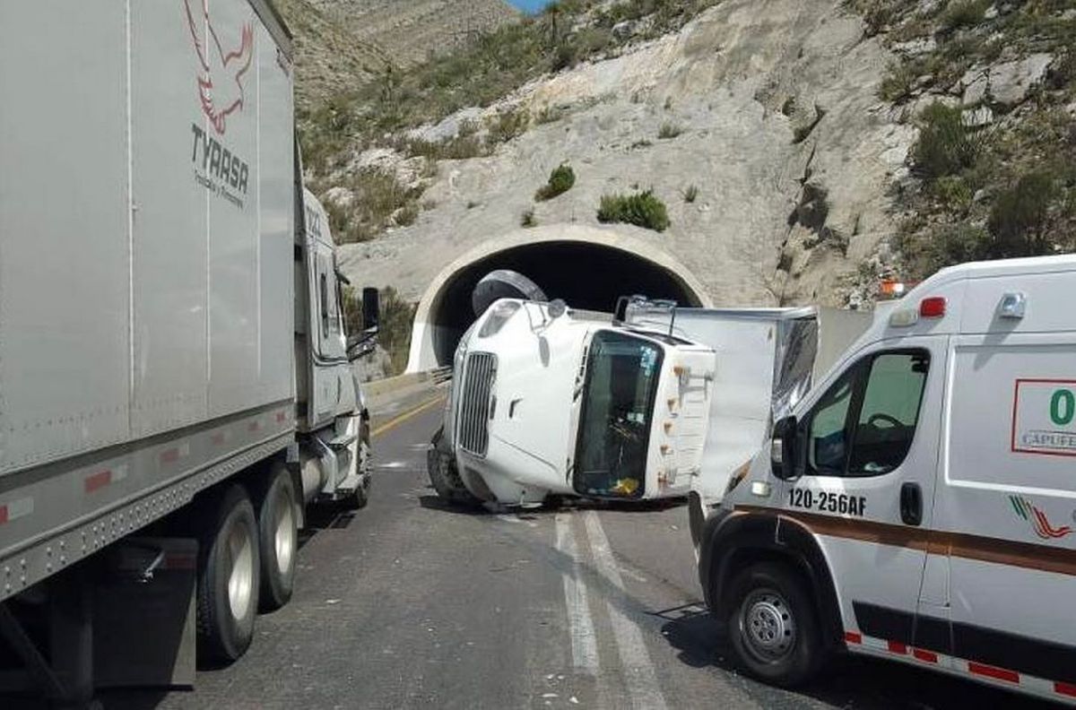 Se salva de milagro en carretera a los Chorros