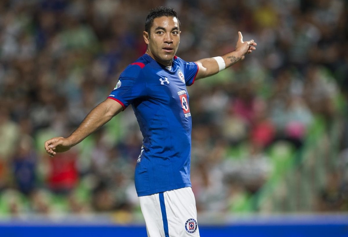 Cruz Azul está en pláticas con Marco Fabián y analiza traerlo de regreso al plantel