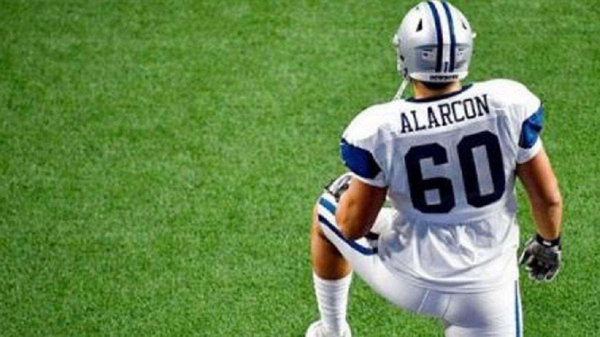 El coordinador defensivo de Dallas Cowboys se desvive en elogios para el mexicano Isaac Alarcón