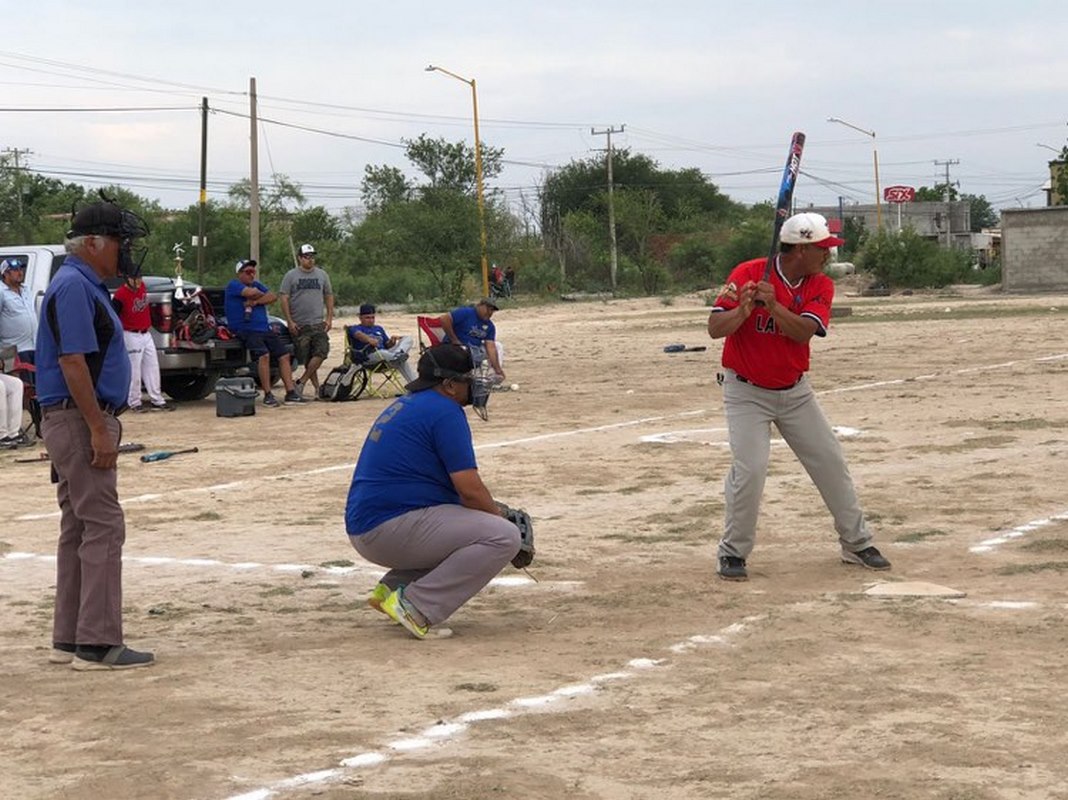 La Raza castiga a Bravos