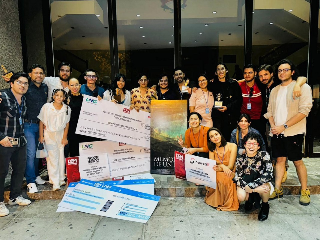 Ex alumnos de la Facultad de Ciencias Políticas y Sociales de la U A de C, ganan el Rally Cinematográfico «Desafío Buñuel México»
