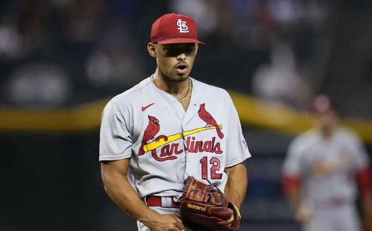 Jordan Hicks llega a Blue Jays en cambio con Cardinals