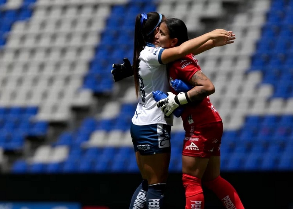 Karla Morales hace historia en Liga MX Femenil; primera portera en anotar