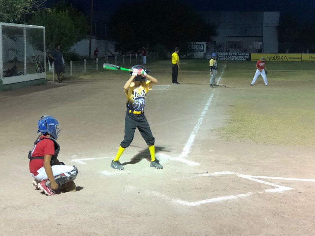 Piratas domina a MYD