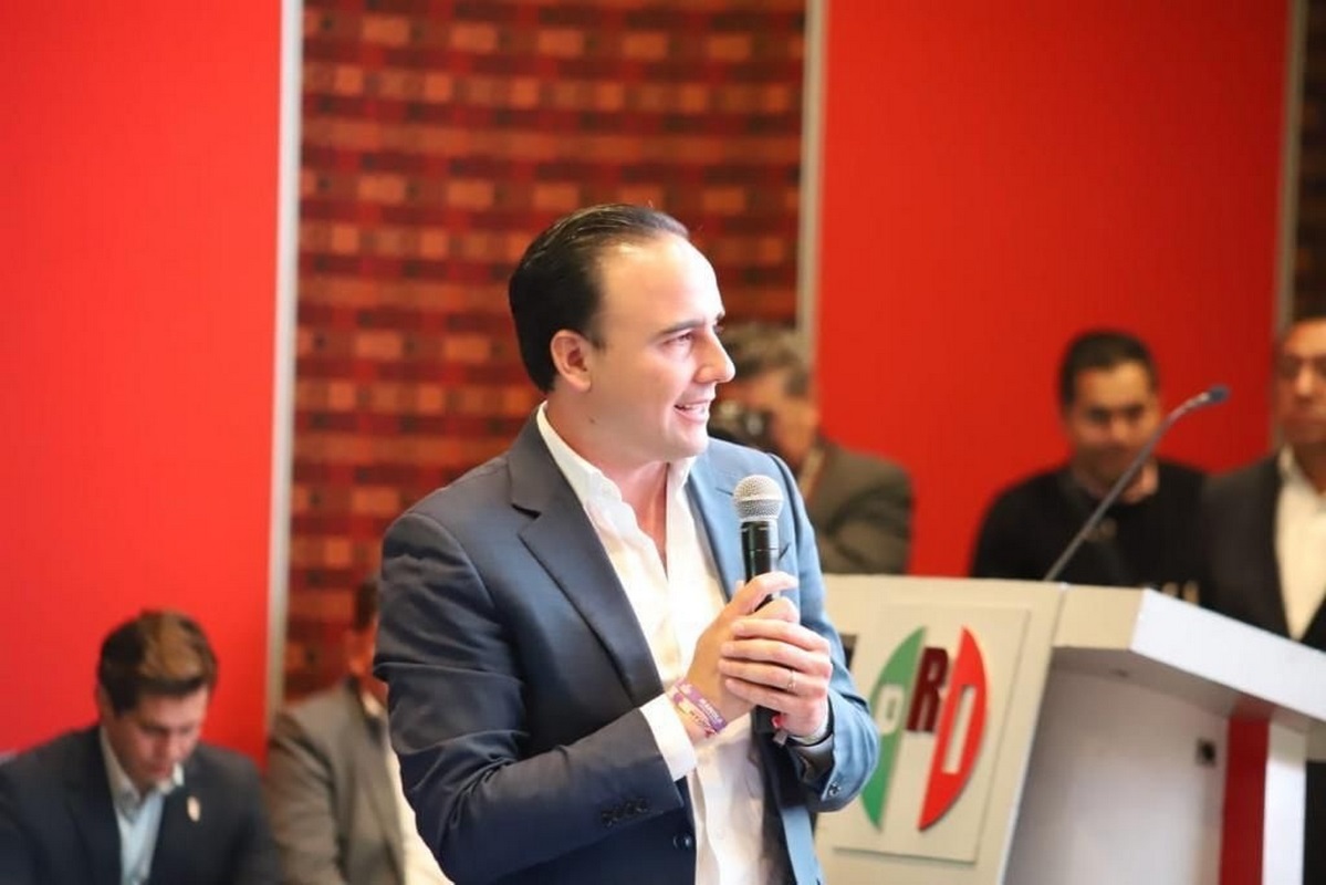 Presenta Manolo modelo Coahuila ante legisladores federales del PRI