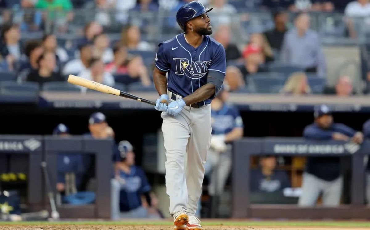 Randy Arozarena brilla con home run en Yankee Stadium