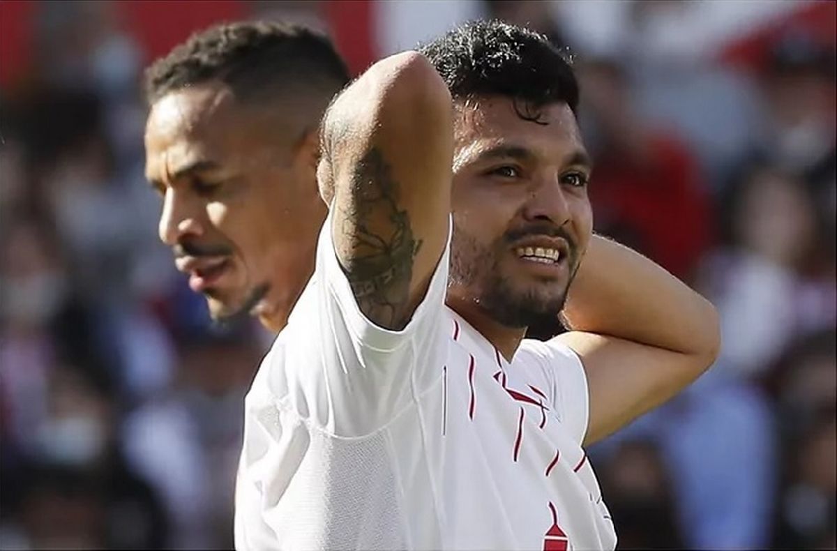 ¡Sigue el drama de Tecatito en el Sevilla!